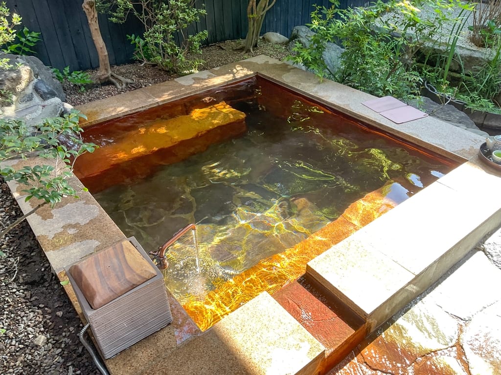 Another view of our Ryokan Yayanoyu hot bath