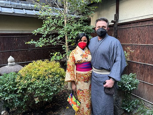 Picture of a woman and man, dressed in kimonos